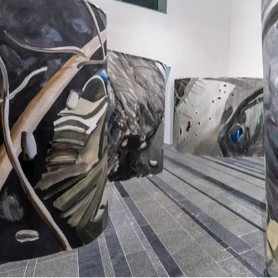 На залізничному вокзалі можна побачити твір "Бій в окопі" - 412x412