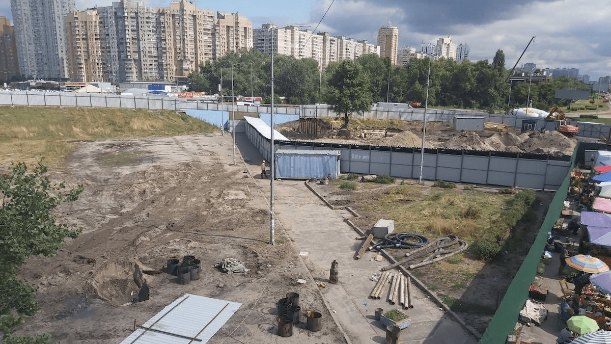 КМДА відхилила петицію про демонтаж будівельного майданчика на Осокорках