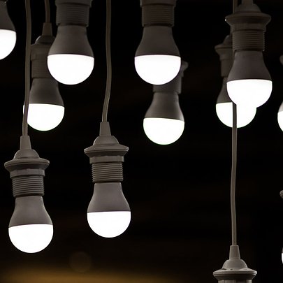 В Україні скоротять тривалість відключення світла - 412x412