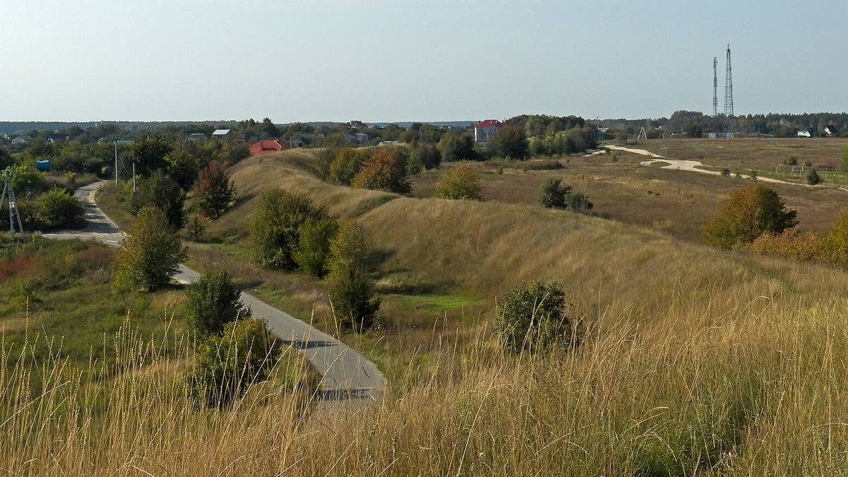 На Київщині знищують стародавню пам'ятку археології Змієві вали, щоб збудувати котеджне містечко