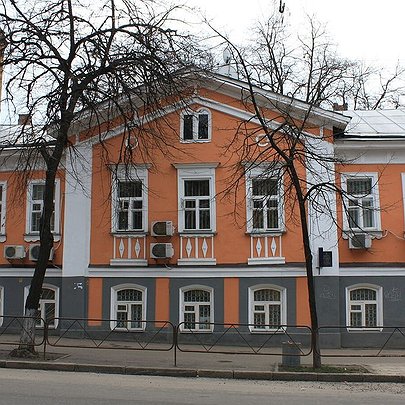 Прокуратура вимагає від власника "Будинку з хлібною лавкою" відреставрувати його: пам'ятці загрожує знищення - 412x412