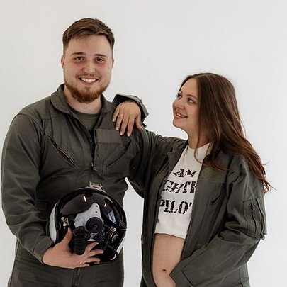 Дружина загиблого пілота відкрила кав'ярню на його честь - 412x412