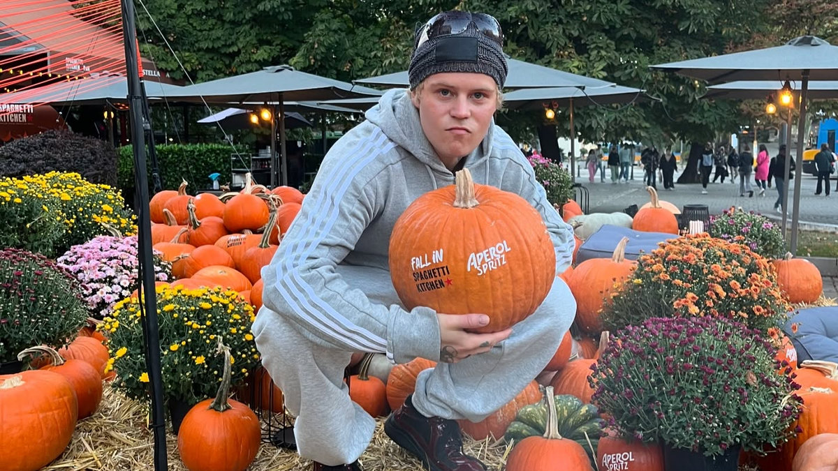 Шведський репер Yung Lean хоче дати безплатний концерт у Києві