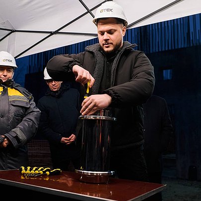 На Київщині будують першу в Україні цифрову підстанцію: там заклали капсулу часу - 412x412