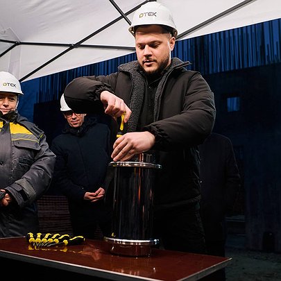 На Київщині будують першу в Україні цифрову підстанцію: там заклали капсулу часу - 412x412