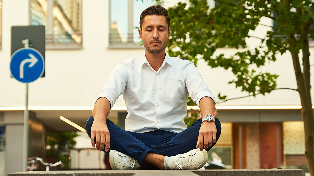 Геть думи сумні! 5 технік медитації від тривоги та стресу на кожен день