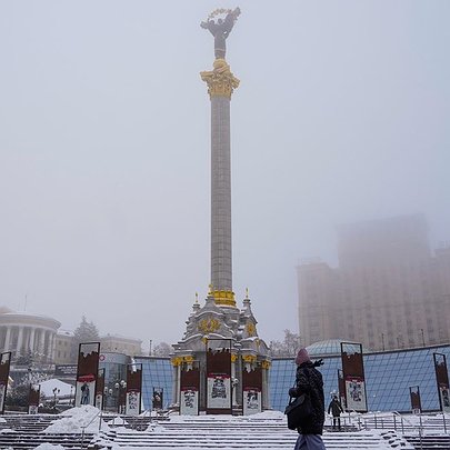 У центрі Києва обмежать рух транспорту та вхід на станцію "Майдан Незалежності": причина - 412x412