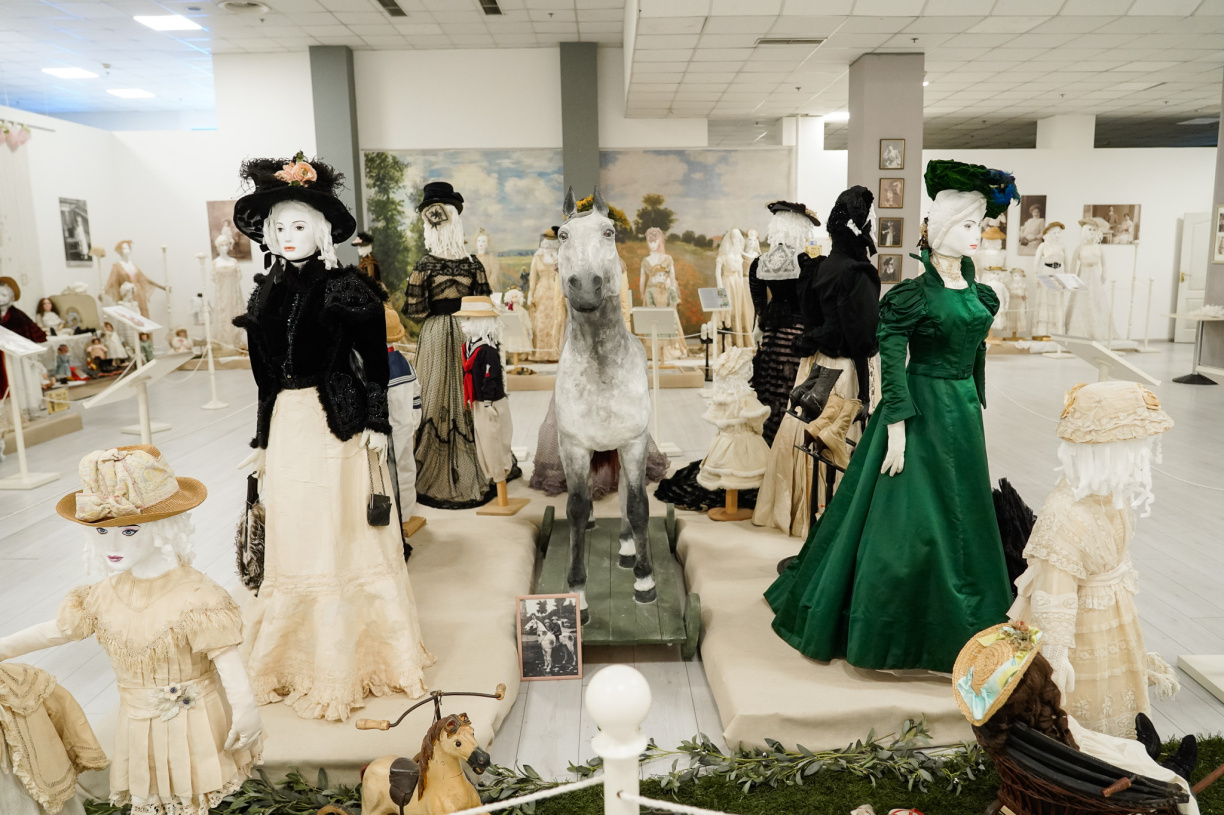 Стиль одягу киянок крізь призму Музею історії моди