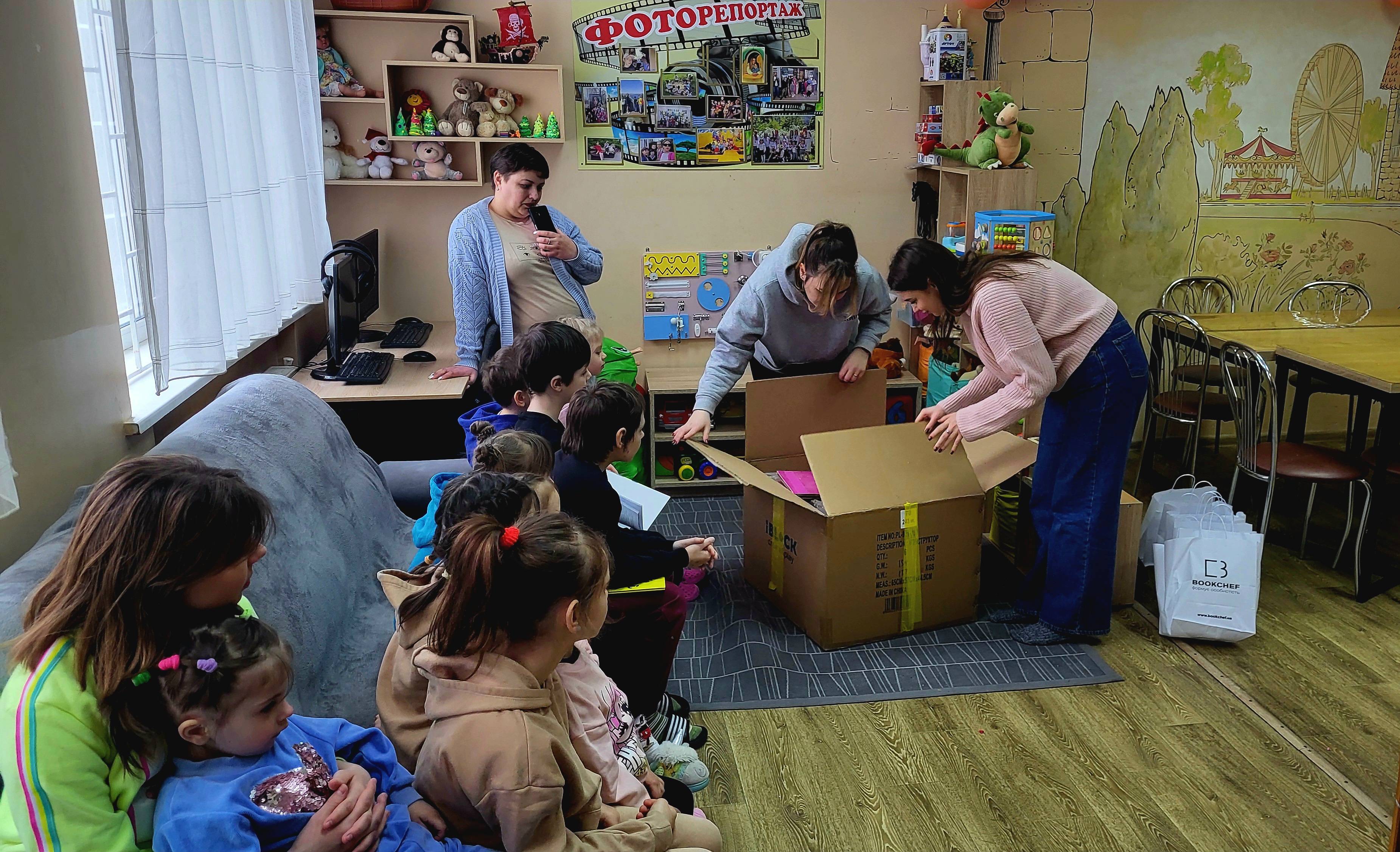 Редакція "ТиКиїв" відвідала діток у муніципальному реабілітаційному центрі