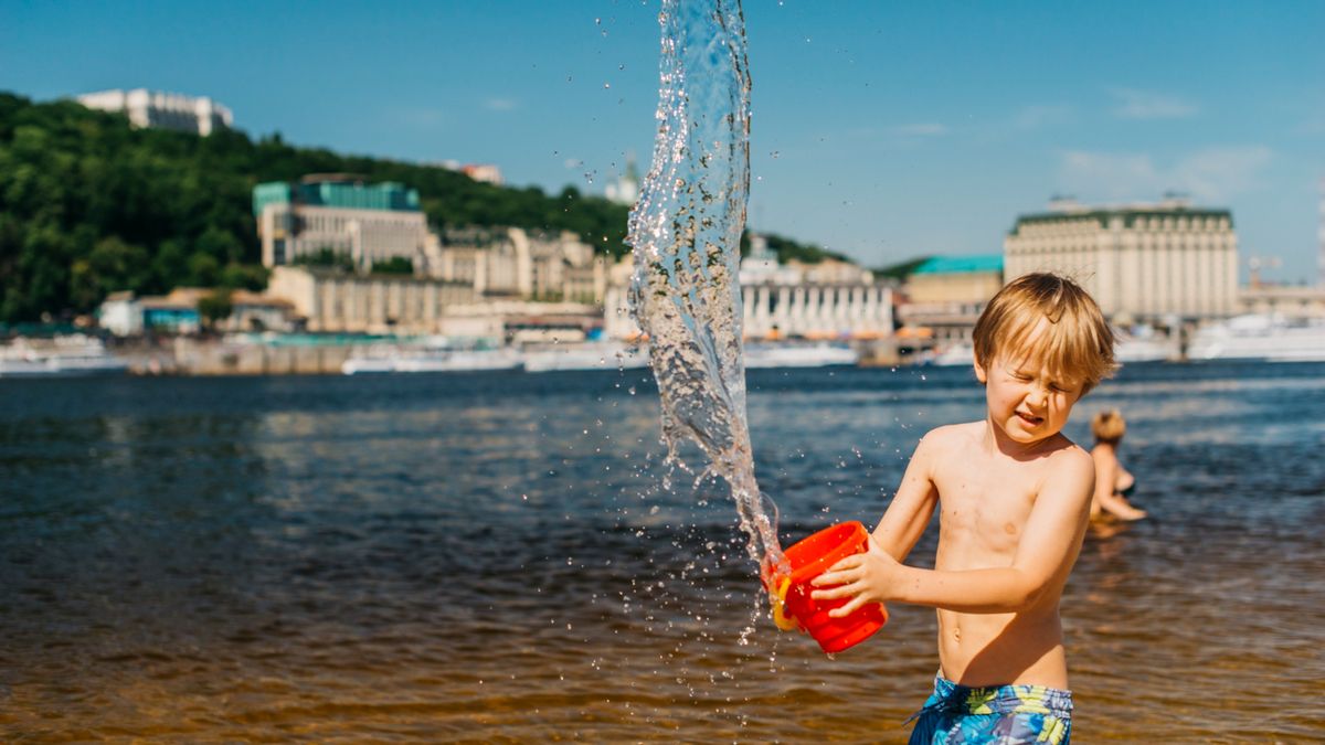 Киянам розповіли, як безпечно відпочивати на воді: основні правила