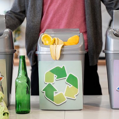 В Україні проводять опитування про сортування відходів під час війни - 412x412