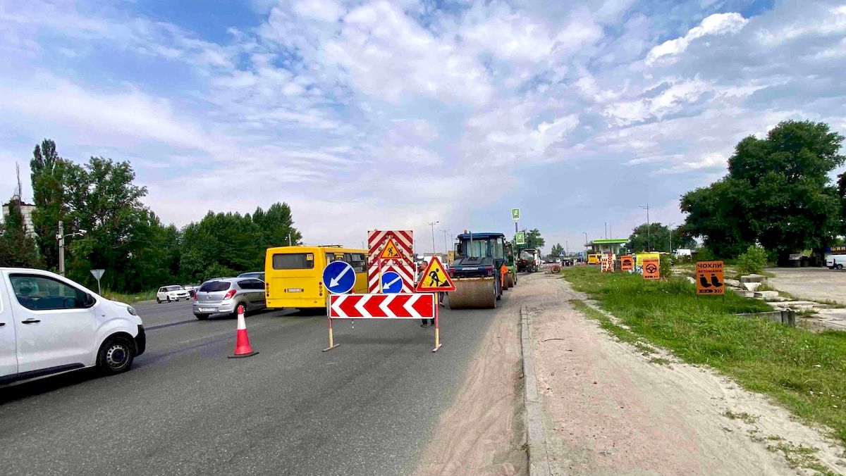 У Києві ремонтують зношений Жулянський шляхопровід: фото