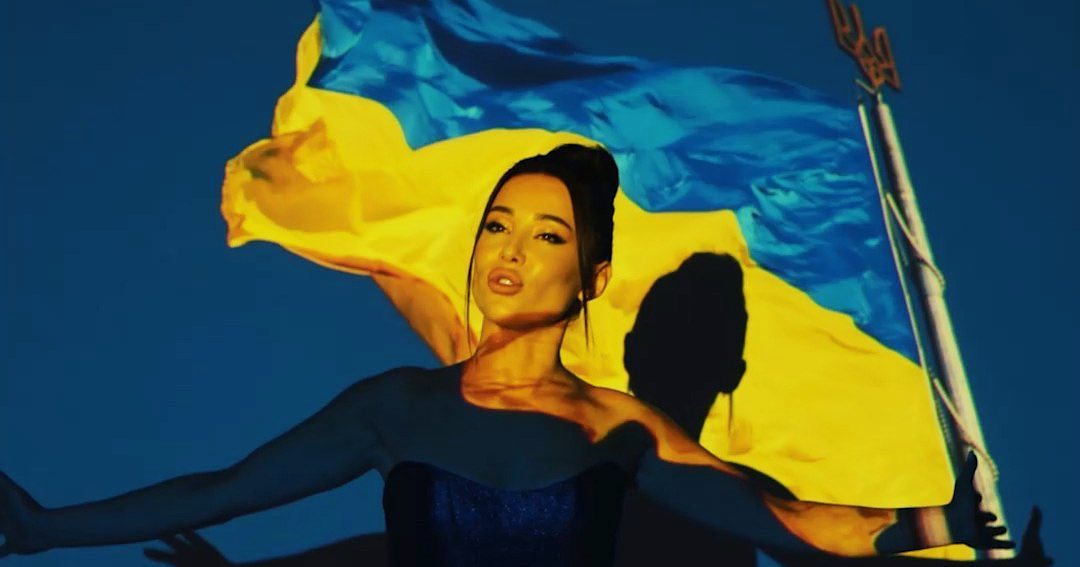 Співачка YAROMIYA презентувала пісню-подяку всім мамам