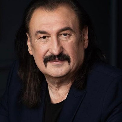 Степану Гізі ампутували ногу: співак у важкому стані - 412x412