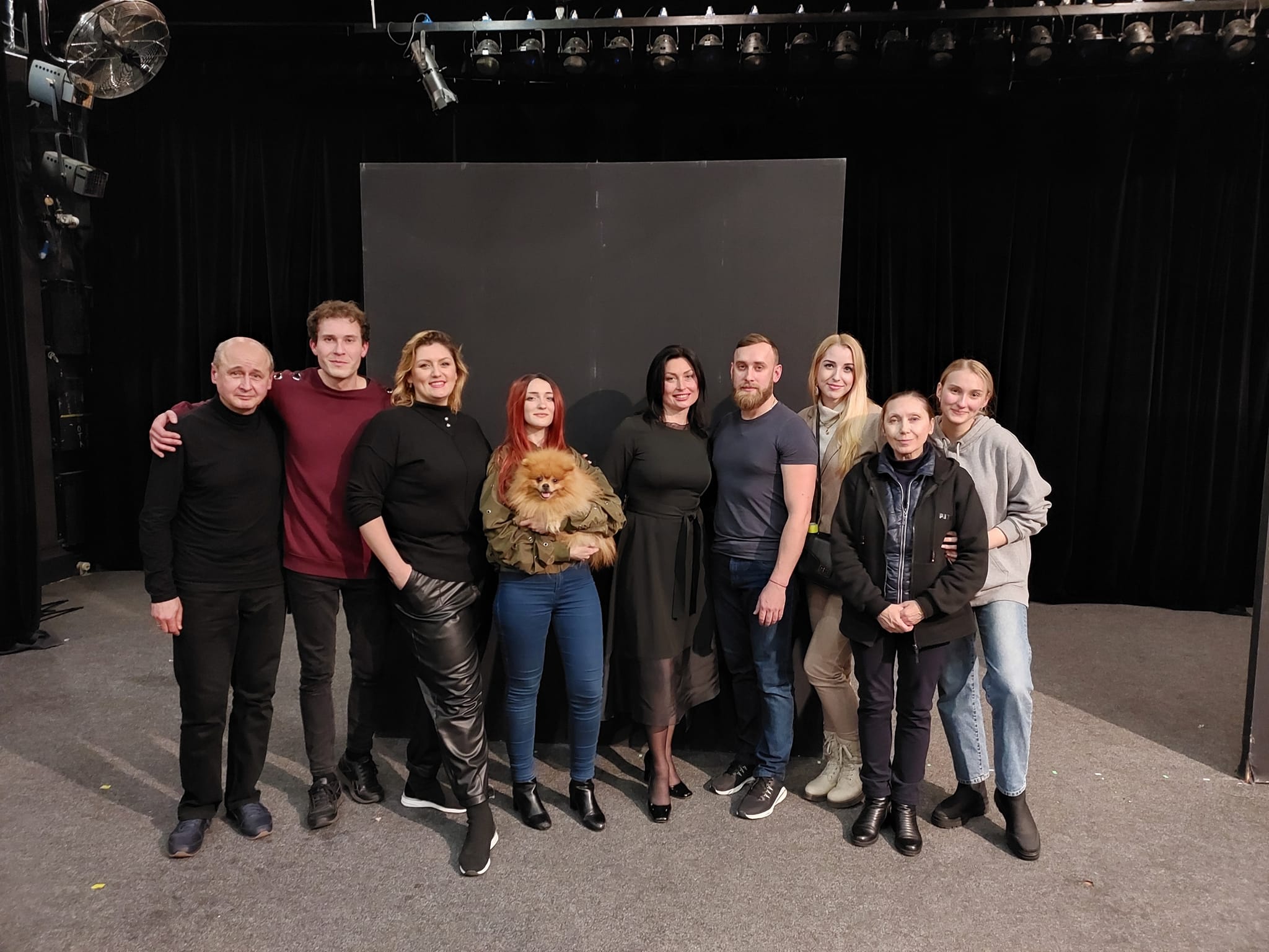 Актори театру з Маріуполя зіграли в Києві благодійну виставу