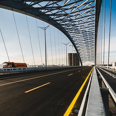 На Подільсько-Воскресенському мосту вже побудували три станції метро на Троєщину - 412x412