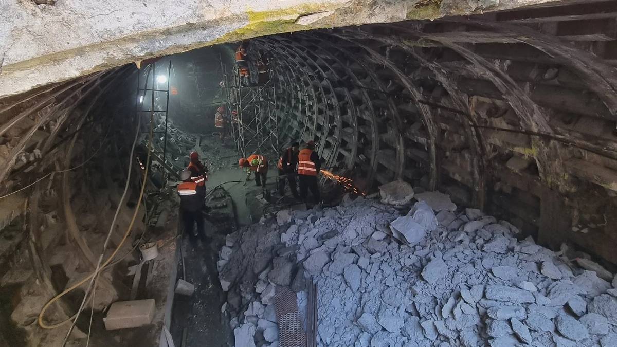 Ремонт аварійного тунелю метро: у КМДА розповіли про складнощі та назвали нові строки відновлення руху