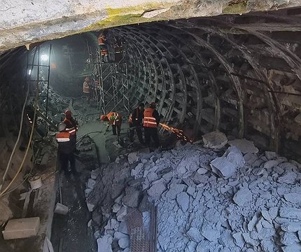 Ремонт аварійного тунелю метро: у КМДА розповіли про складнощі та назвали нові строки відновлення руху - 412x412