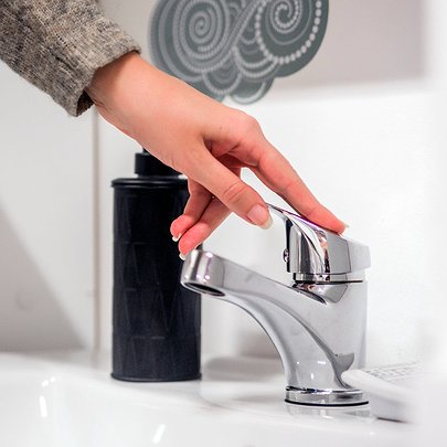 Київ залишився без води: причина - 412x412