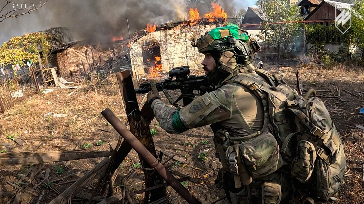 Киянам покажуть фото з особистих архівів бійців "Азова"