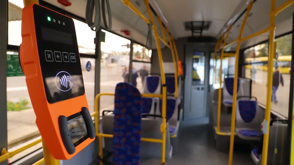 У наземному транспорті не працюють QR-квитки: як оплатити проїзд