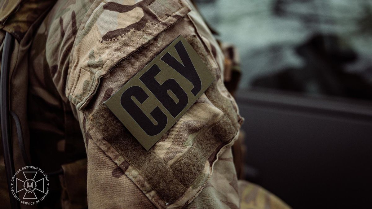 У центрі Києва СБУ та поліція проводять безпекові заходи: перевіряють документи та авто