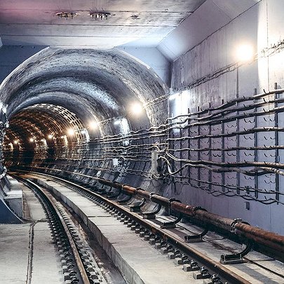 Метро на Троєщину: Київрада хоче взяти міжнародний кредит на 1,5 млрд євро для будівництва - 412x412