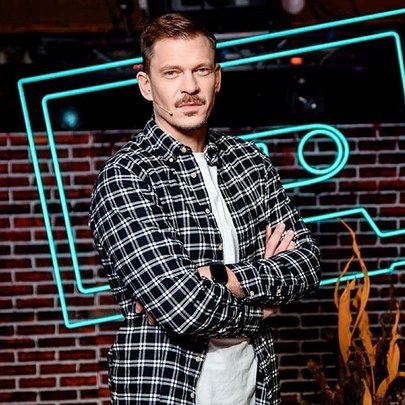 Андрій Ісаєнко — про зцілення на сцені, найважчі ролі та свою нелюбов до імпровізації - 412x412