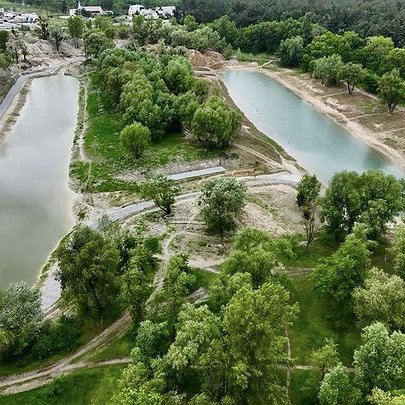 Столичні комунальники спростували повідомлення про знищення озера Синє - 412x412