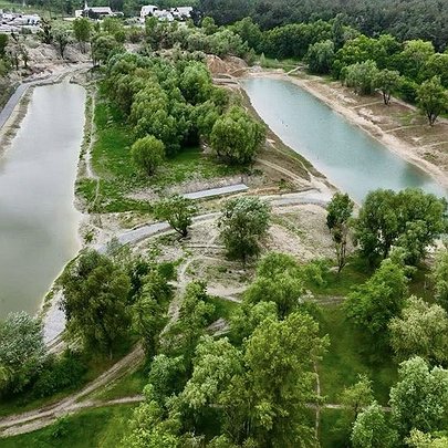 Столичні комунальники спростували повідомлення про знищення озера Синє - 412x412