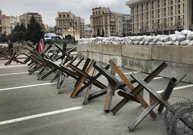 В Києві демонтують блокпости, аби розвантажити дороги