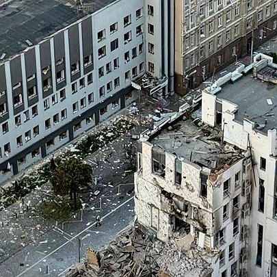 Російська ракета пошкодила будівлю Представництва Євросоюзу: фото - 412x412
