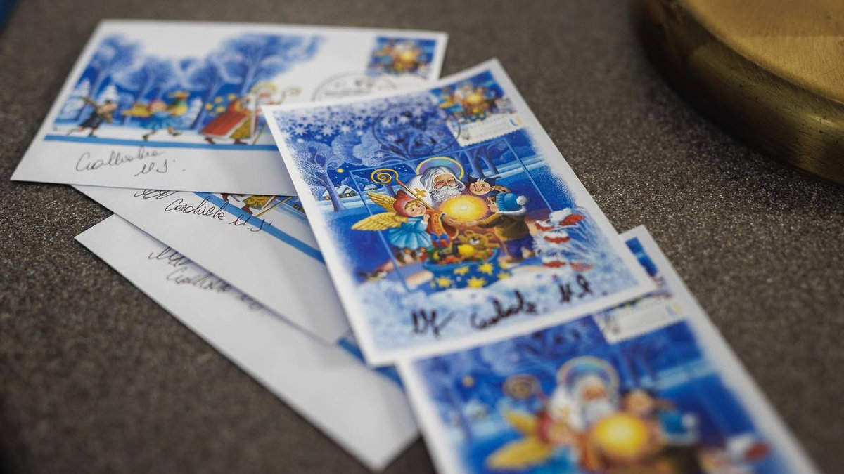 Укрпошта презентувала марку "Світло Миколая": фото