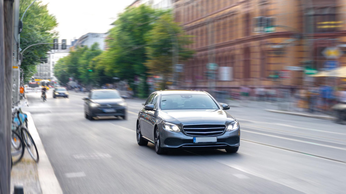 У центрі Києва на місяць обмежать рух транспорту: схема