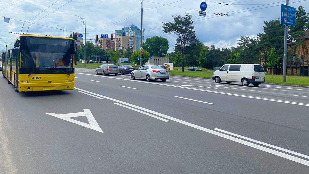 У Голосіївському районі облаштували нову смугу для громадського транспорту