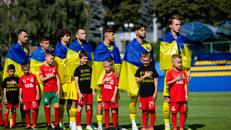 футбольний матч на Локомотиві 9 серпня