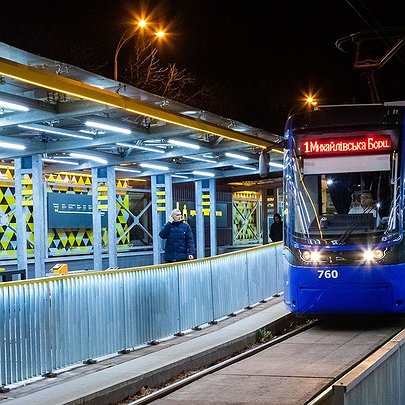 Владу Києва просять побудувати на Троєщину швидкісний трамвай замість метро - 412x412