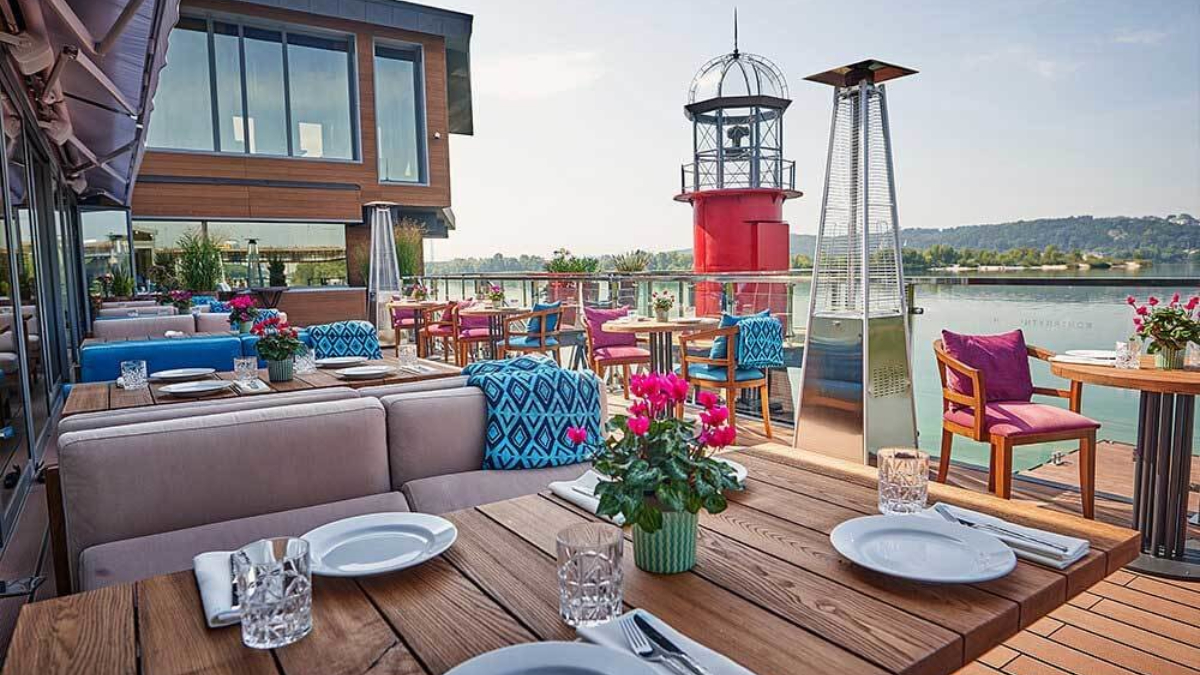 Мальовничі столичні ресторани біля води: локації для побачення чи вечорів з друзями