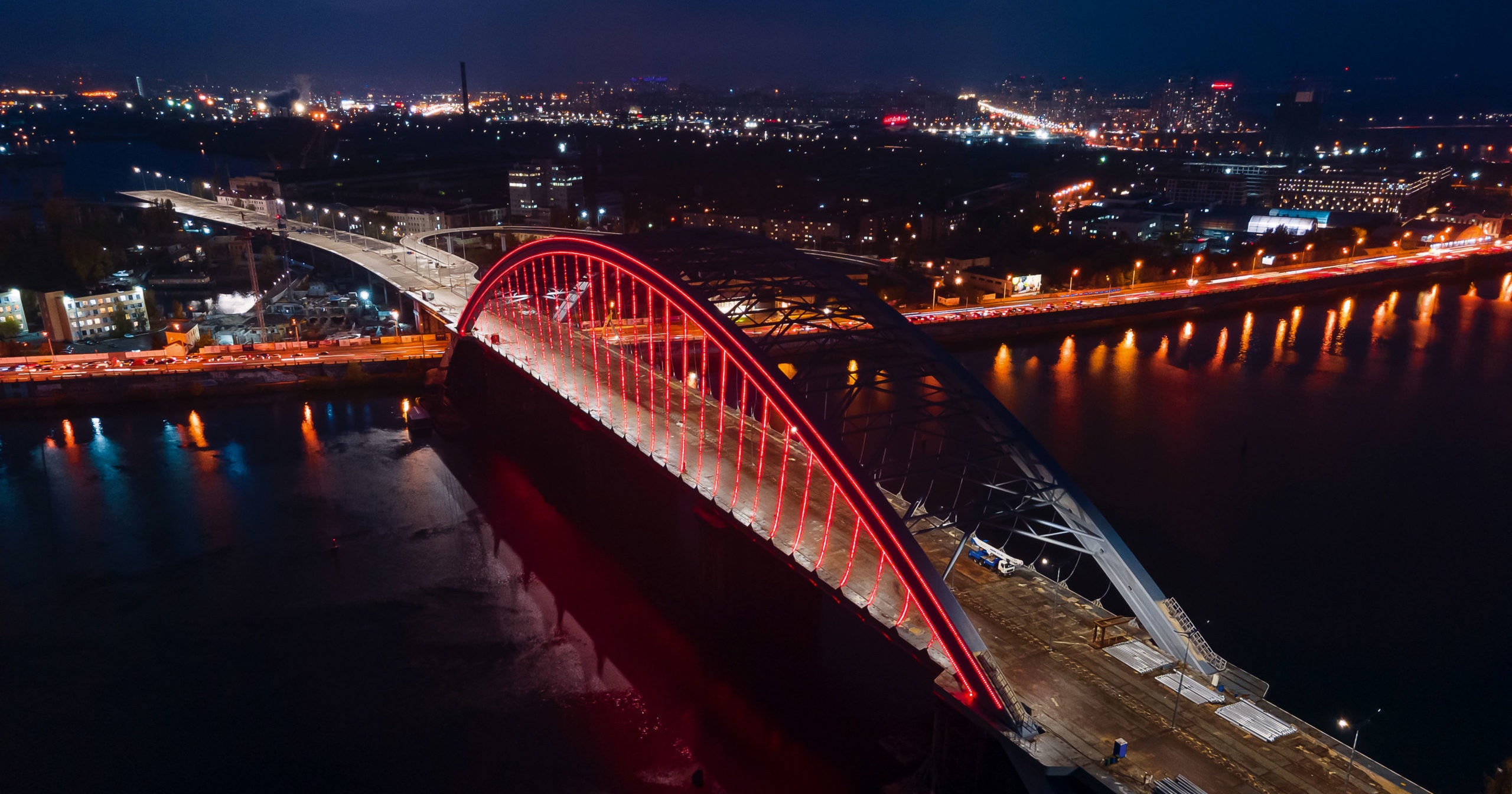 Понад 27 років будівництва: що потрібно знати про історію Подільсько-Воскресенського мосту