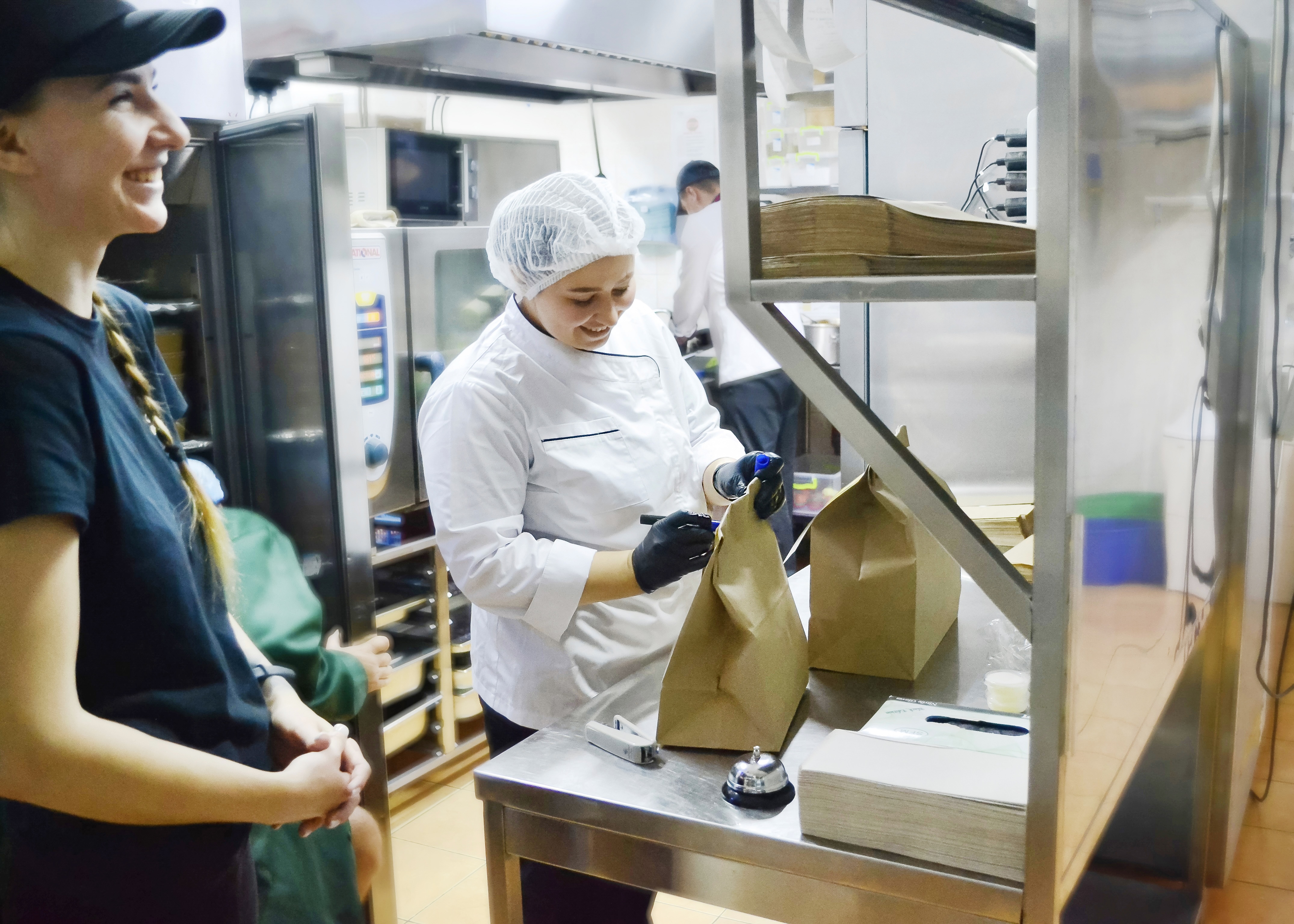 Кухня-коворкінг: як Glovo розвиває мережу Cook Room в Україні