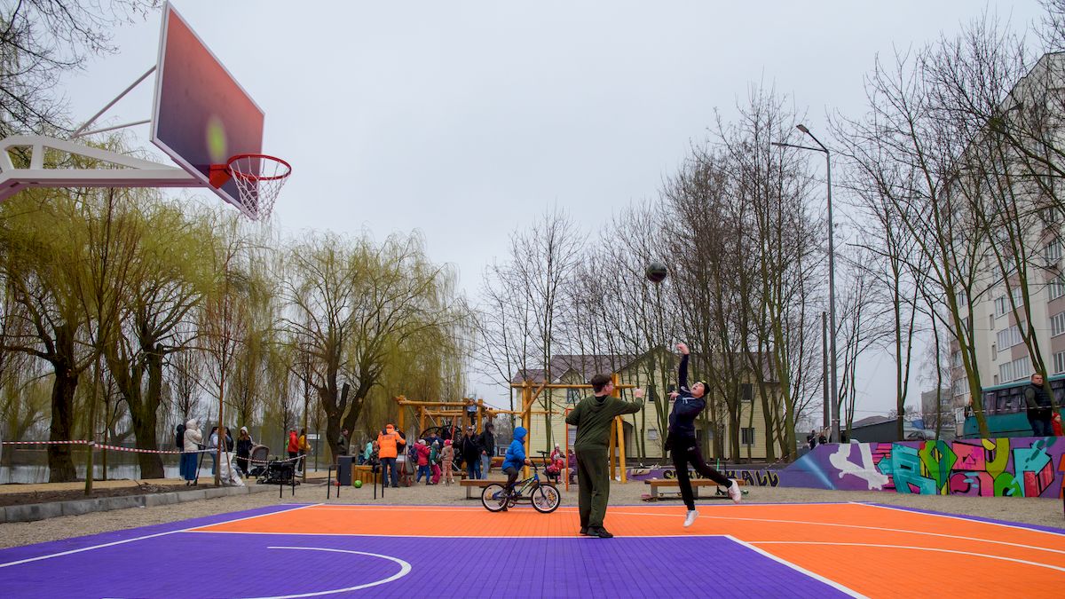 У Бородянці відкрили експериментальний "Активний Парк" із зонами для вуличних видів спорту: фото