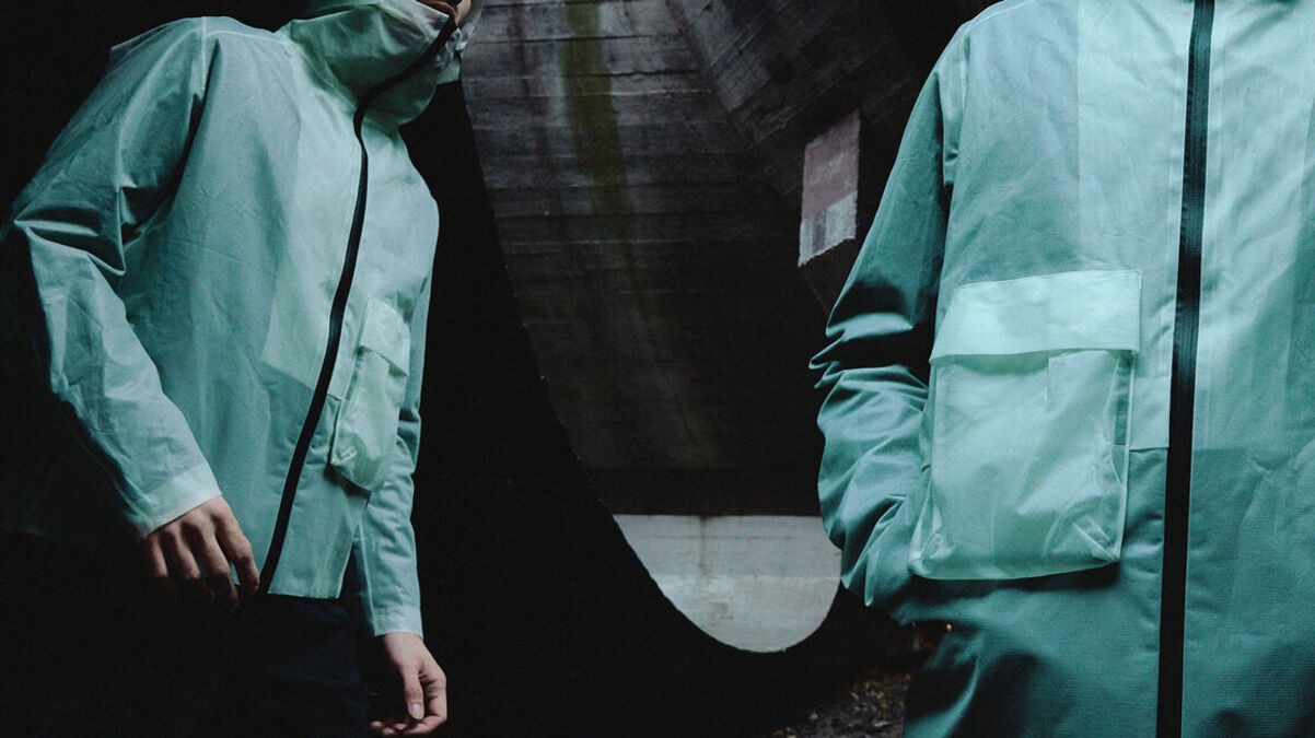 Одяг із вшитими функціями та погодозахистом: хто в Україні створює techwear