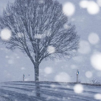 Киян просять бути обережними, щоб не травмуватися через погоду - 412x412