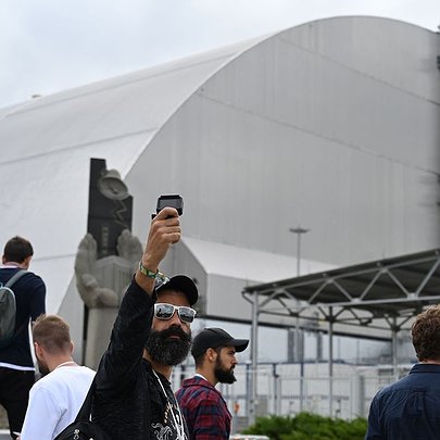 Історія чорнобильського туризму: як зона смерті стала магнітом для іноземців - 412x412