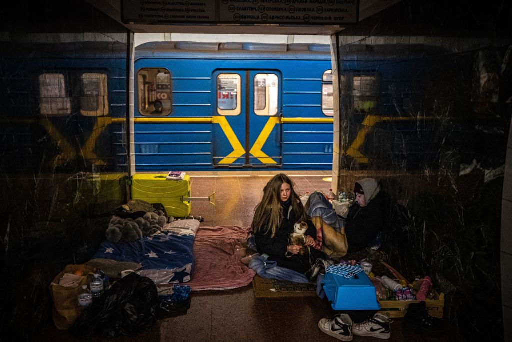 Метро як укриття: які зручності за понад 500 днів війни зʼявились на столичних станціях