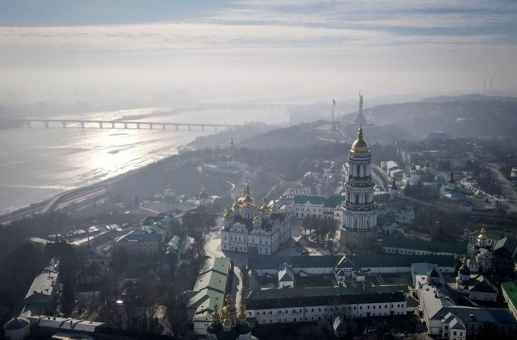 У столиці відкрили археологічний зондаж під склом