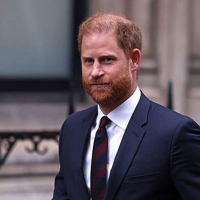 Принц Гаррі, Стівен Кінг та Ієн Маккеллен звернулися до українців у четверті роковини війни - 412x412