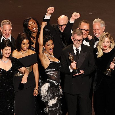 Переможці, несподіванки та сідниці Шаламе: якою була церемонія вручення премії "Оскар-2026" - 412x412