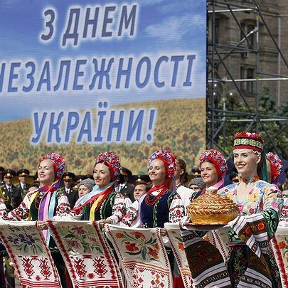 Від Леніна до Сердючки: як в Києві відзначали День Незалежності України - 412x412