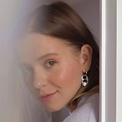 "Ми всі стали свідомішими": Катерина Мотрич — про міський простір, культуру пам’яті та Київ, який став домом - 412x412